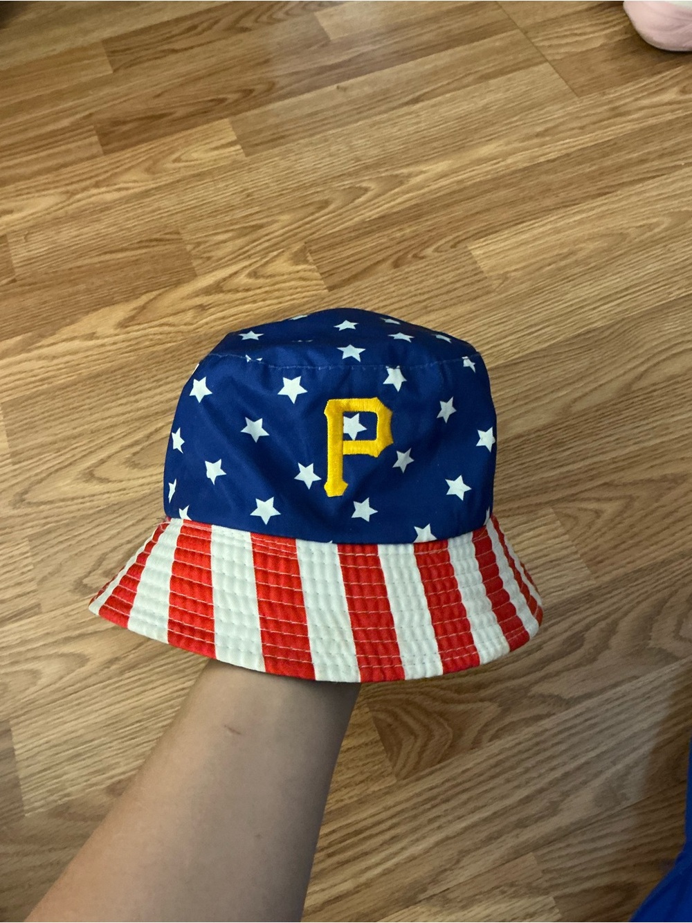 Pittsburgh Pirates Baseball Star-Spangled Bucket Hat - Picture 1 of 4
